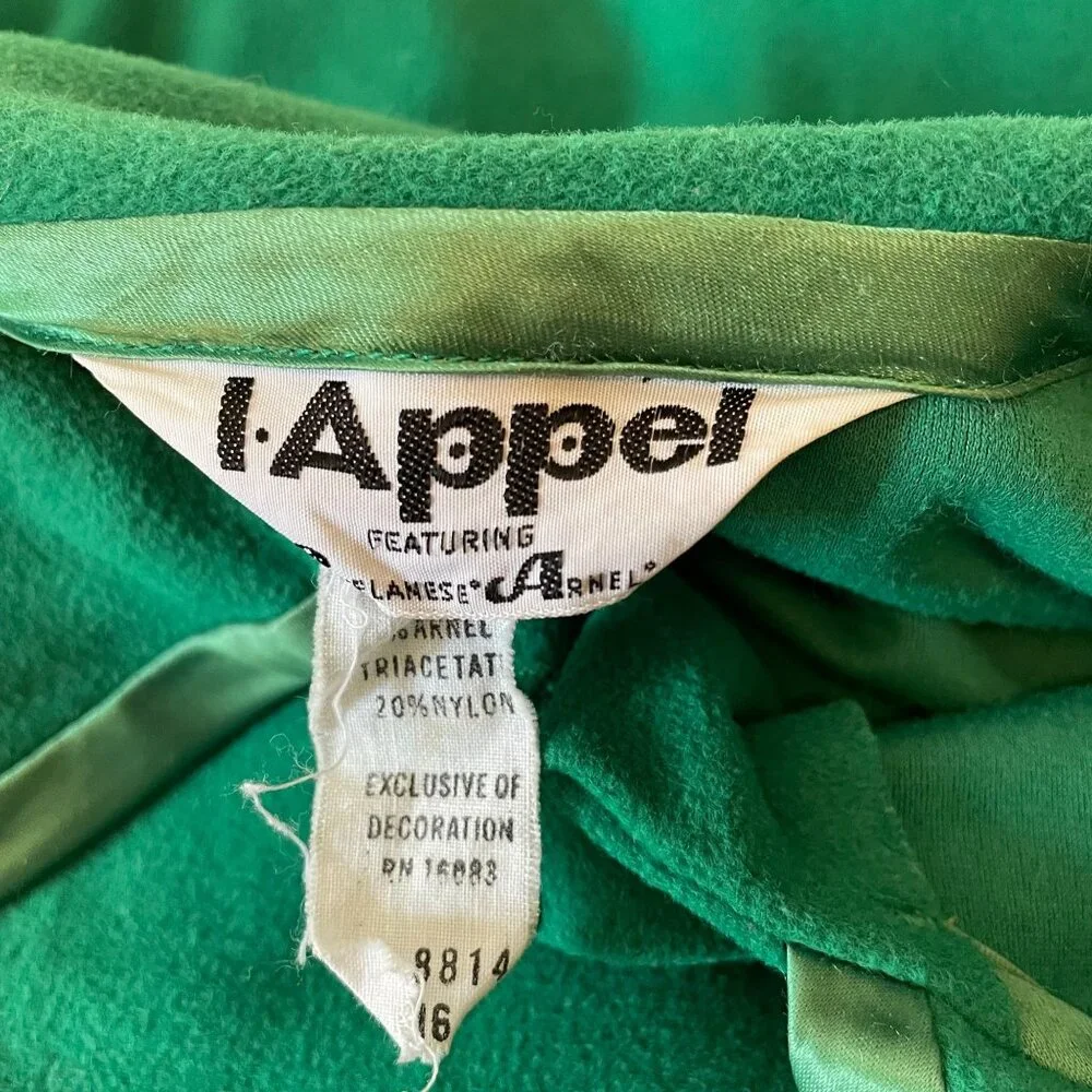 70s Vintage Appel Green Women's Robe With Green Buttons & Satin Belt Size XL - Picture 5 of 8